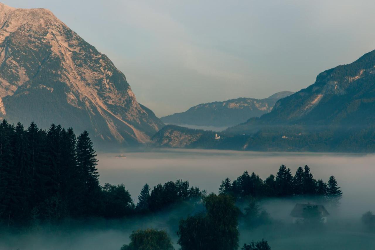 Imlauer Hotel Schloss Pichlarn 艾根恩斯道尔 外观 照片 View of the lake